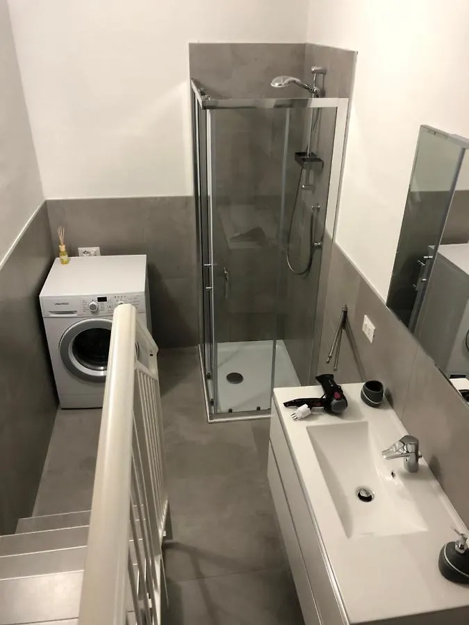 Attico Valente Otel Reggio Emilia 0*,